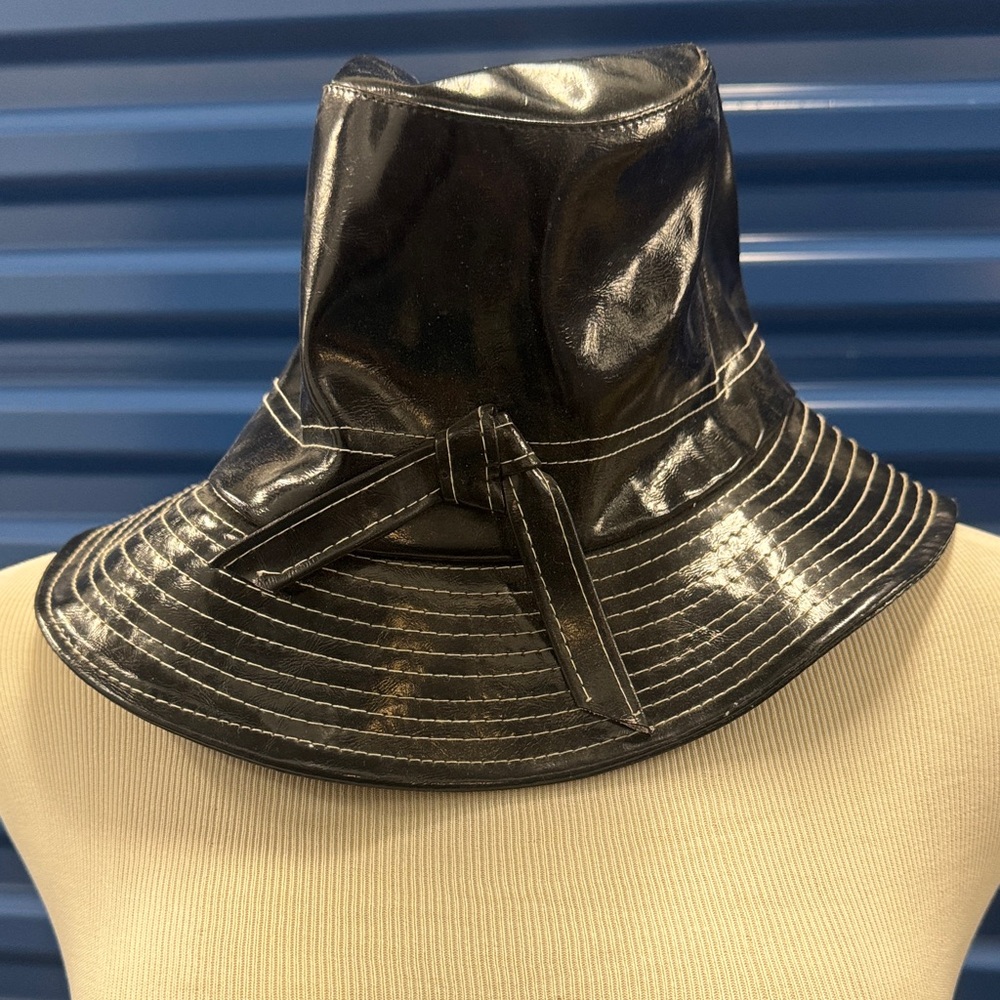Vintage Bardini Patent Leather Bucket Hat in Black with Knot Trim